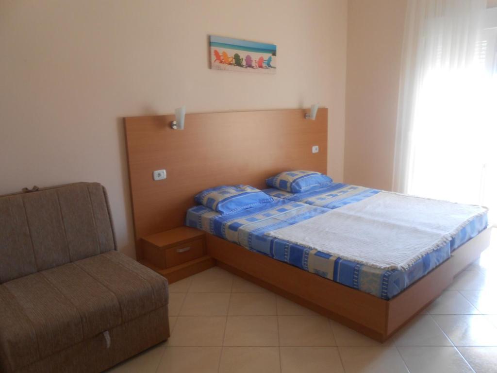 Apartments Lux Lukic Утеха Стая снимка