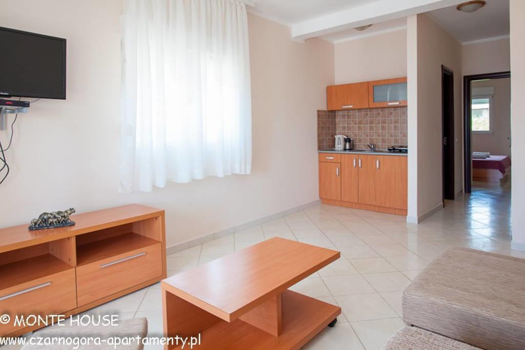 Apartments Lux Lukic Утеха Екстериор снимка