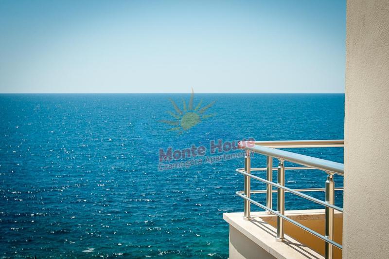 Apartments Lux Lukic Утеха Екстериор снимка